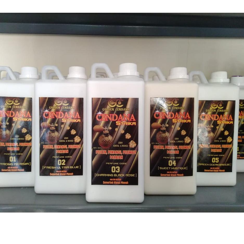 ➳ Golden Cendana Setrika Pelicin, Pewangi, Pelembut pakaian 1 Liter ◌