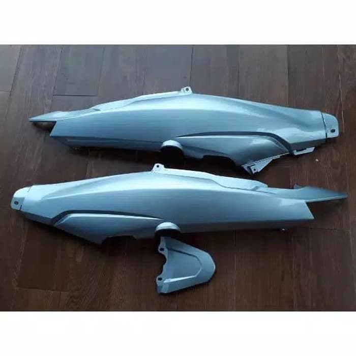 Cover body Samping Vega R new warna silver