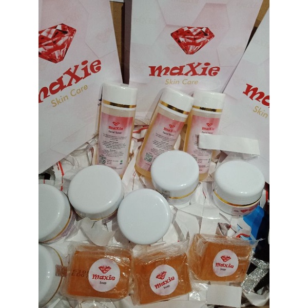 Maxie Glow skincare.