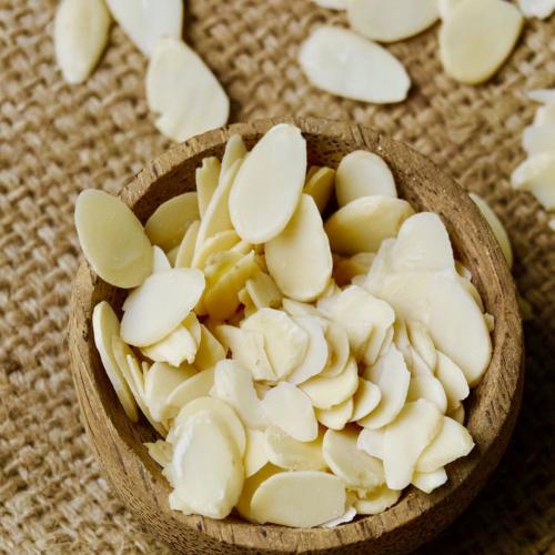 

Potongan Serpihan Biji Kacang Almond Nuts Slice Varian Kemasan Repack Bahan Makanan Baking Kue Cake