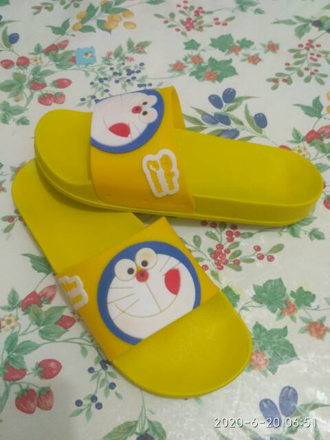 Sendal Doraemon Size 31-40 motif timbul...