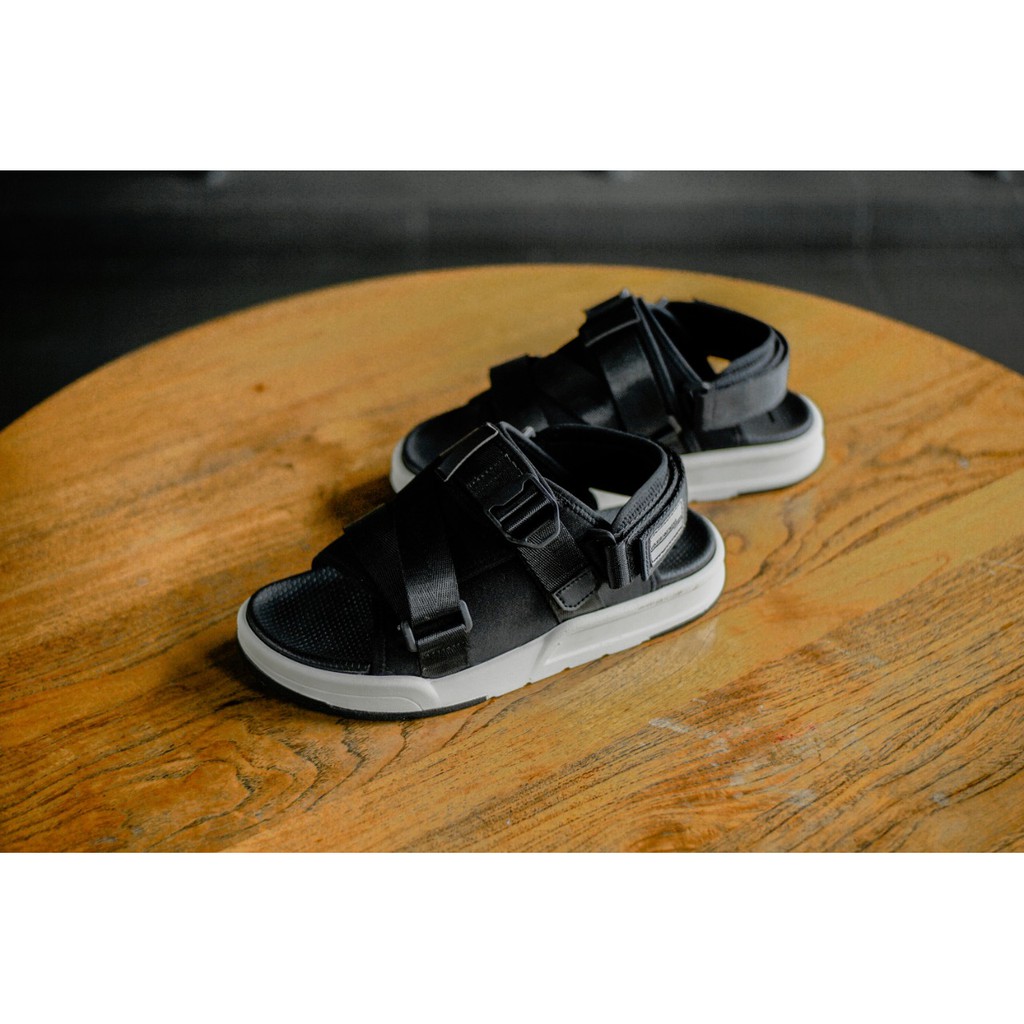 SANDAL KASUAL PRIA WANITA  VOLKERFOOTWEAR TONIE CHOPPER BLACKWHITE