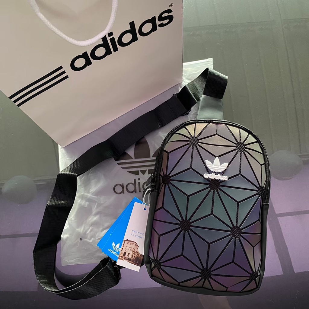 TAS BODYBAG ADIDAS ISSEY MIYAKE OLD MODEL ORIGINAL REFLECTIVE / TAS BODYBAG ADIDAS ISSEY MIYAKE OLD 