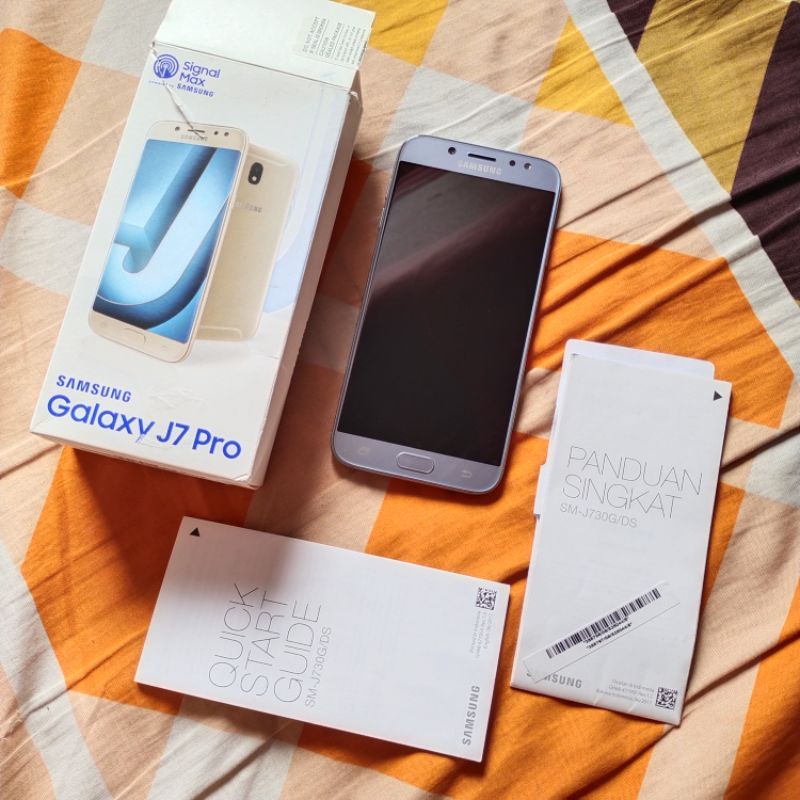 Samsung Galaxy J7 Pro 3/32 GB 4G (second mulus 99%)