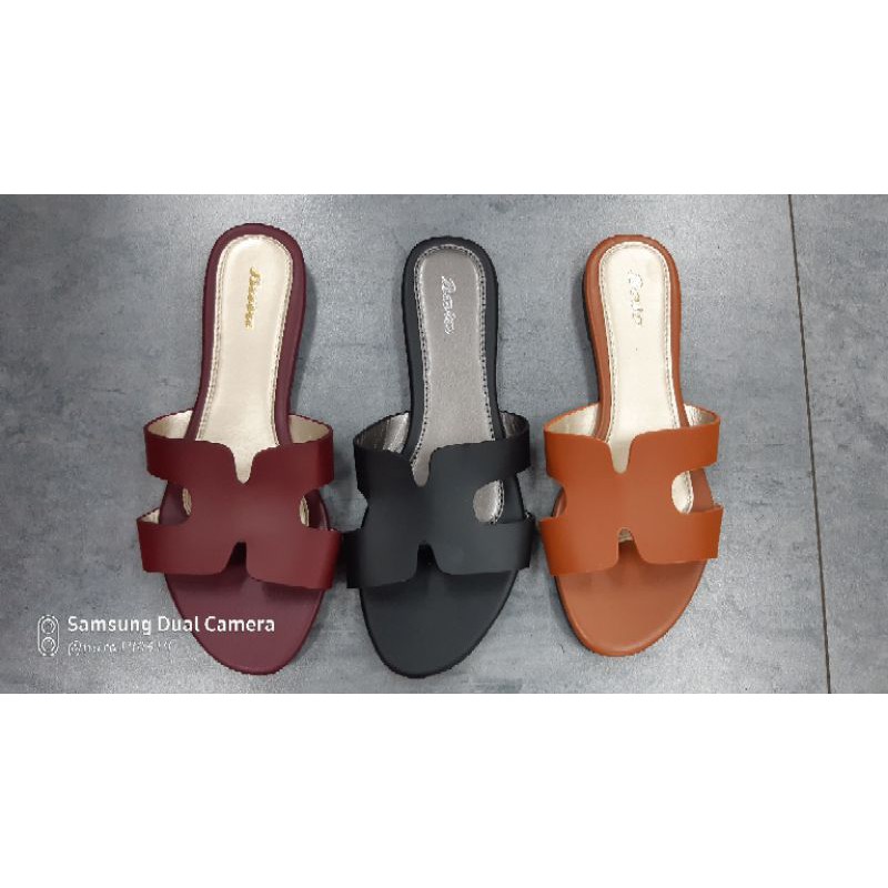 Sandal wanita flat Bata