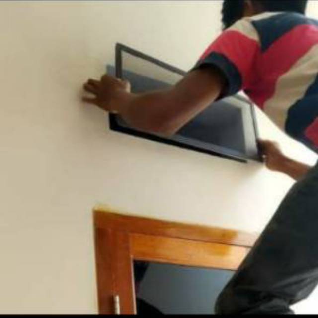 Kasa nyamuk atau kawat nyamuk penutup lubang ventilasi Kasa nyamuk atau kawat nyamuk penutup lubang ventilasi