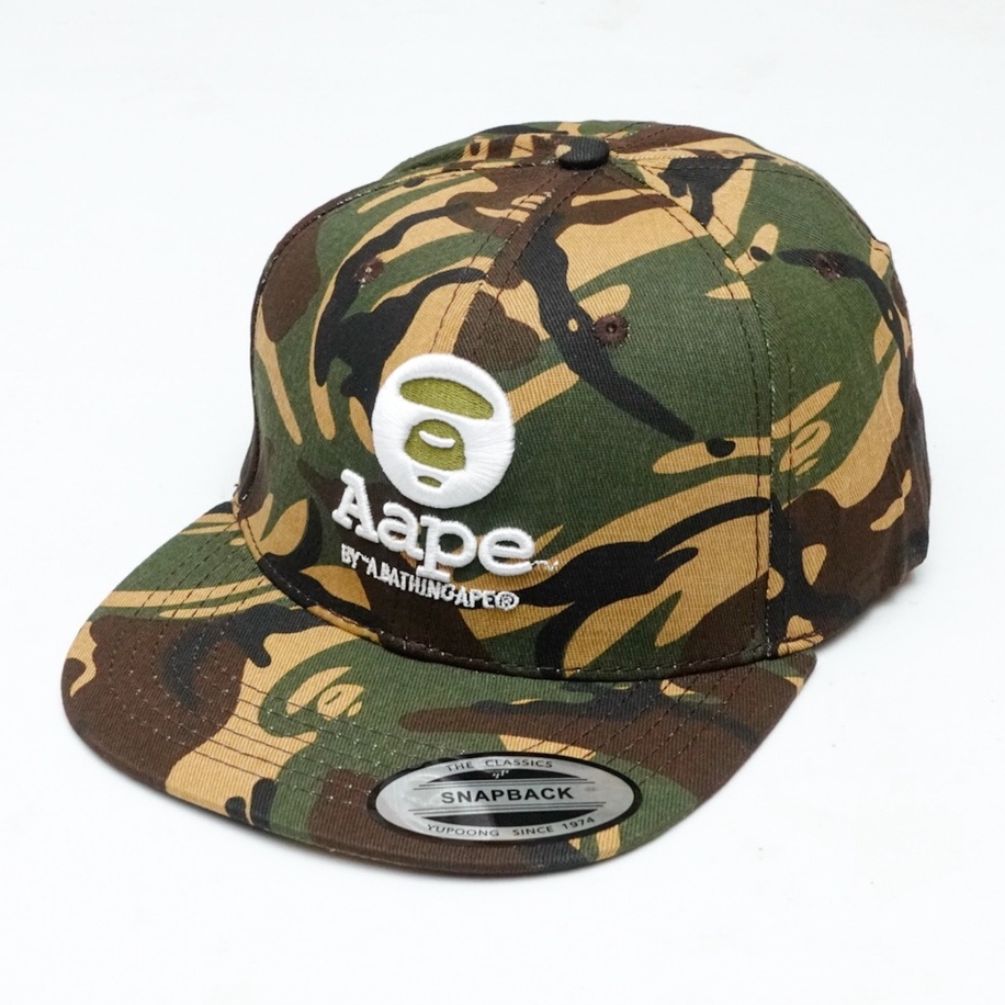 Topi snapback bape a bathing ape