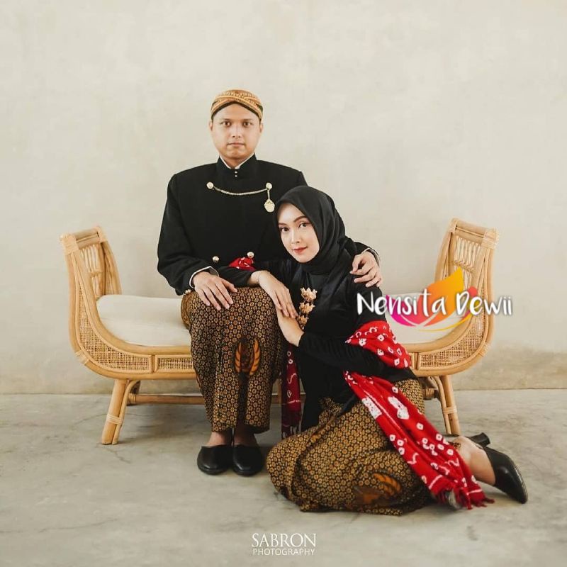 Baju Couple Adat Jawa - Solo / Baju Prewed, Motif Truntum Garuda (Kode SPS04)