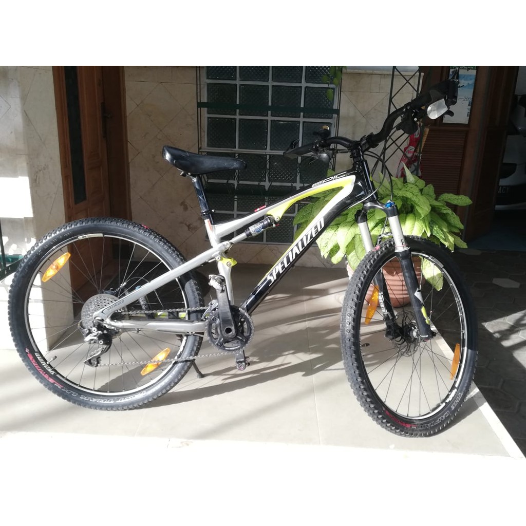 SEPEDA MTB Specialized Epic Comp 26" BEKAS