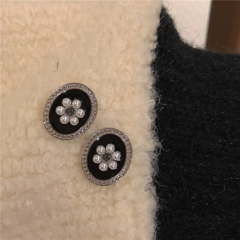 Anting Tusuk Gantung temperament Desain Bunga Hias Mutiara Gaya Antikvintagemedieval Untuk Wanita