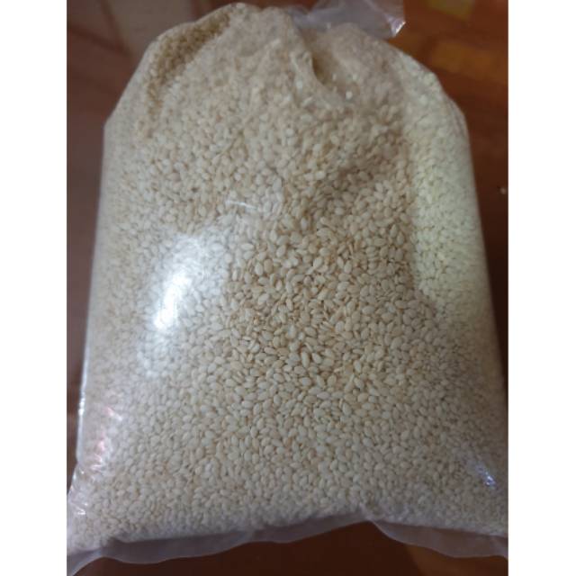

Kacang Wijen 500gr / Kacang Wijen 1/2 kg