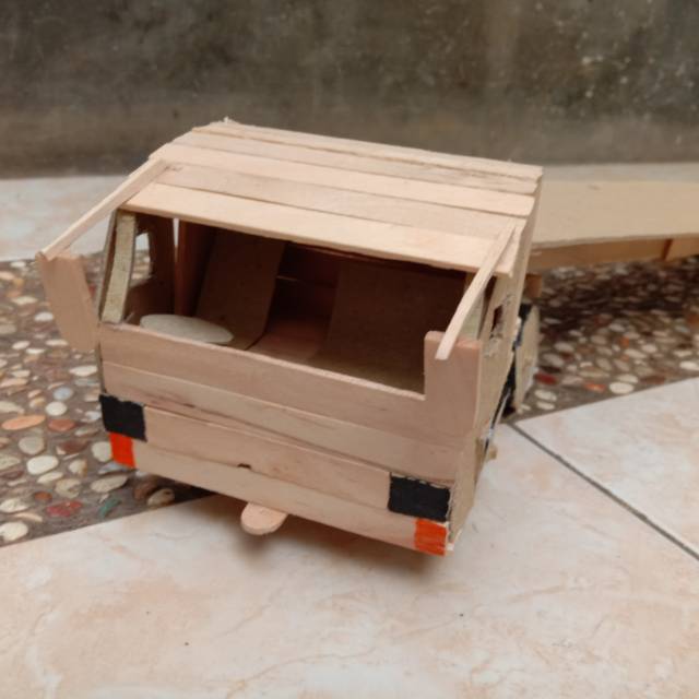 Miniatur truk trailer / bahan stik es krim