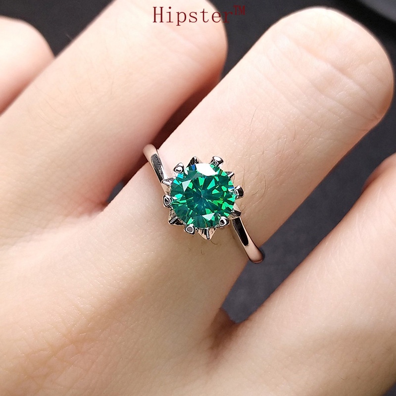 Hot Sale Fashionable Elegant Light Luxury Inlaid Emerald Ring