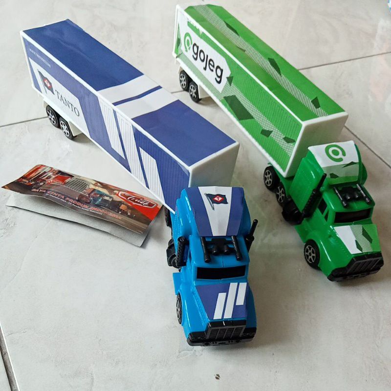 SIM 620 - Mainan Truk Box Container isi 2 PC kepala bisa Belok SIM620