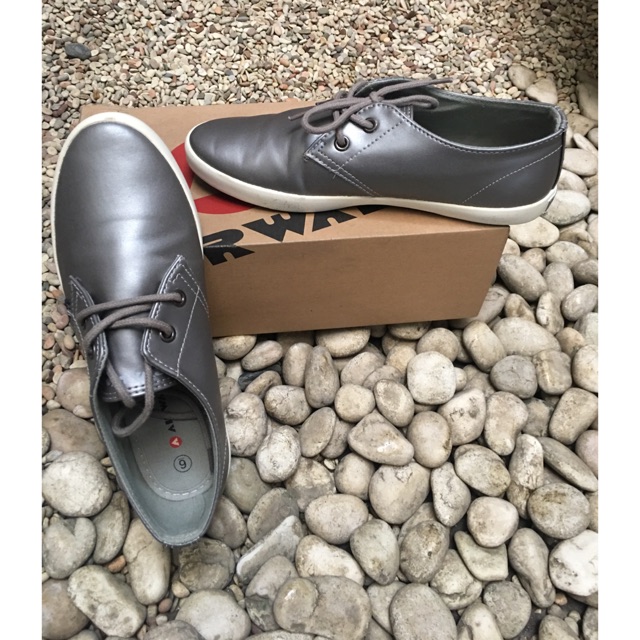 Preloved Airwalk Sneakers Woman Size 37