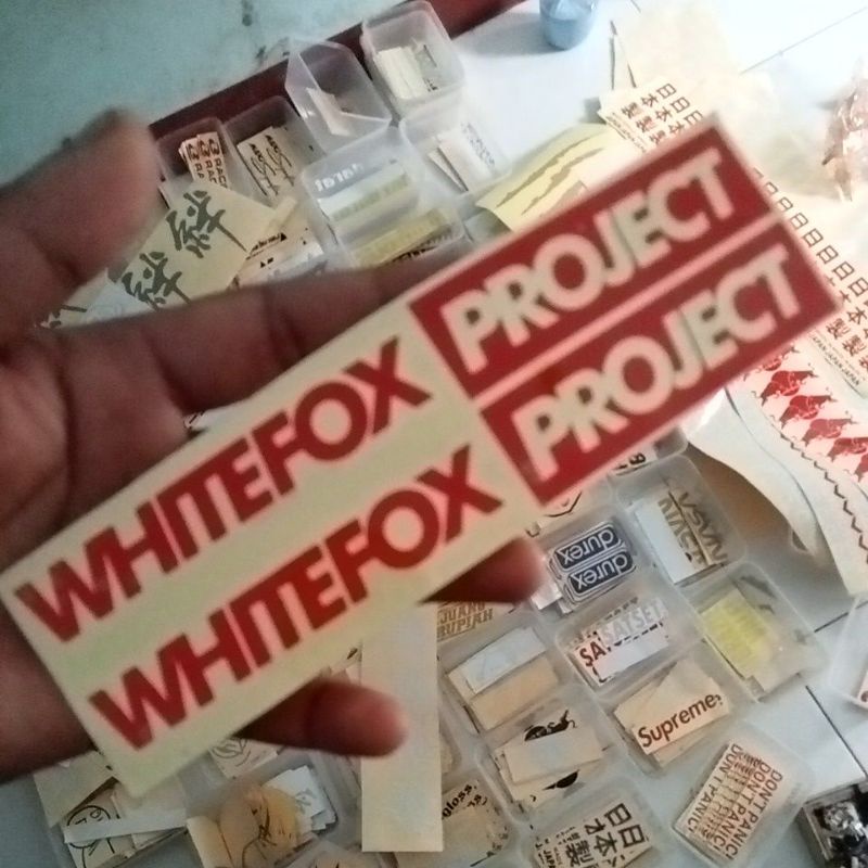 STIKER CUTTING WHITE FOX PROJECT MOTOR HELM MOBIL TERBARU VARIASI RACING LOGO HOLOGRAM MURAH COD