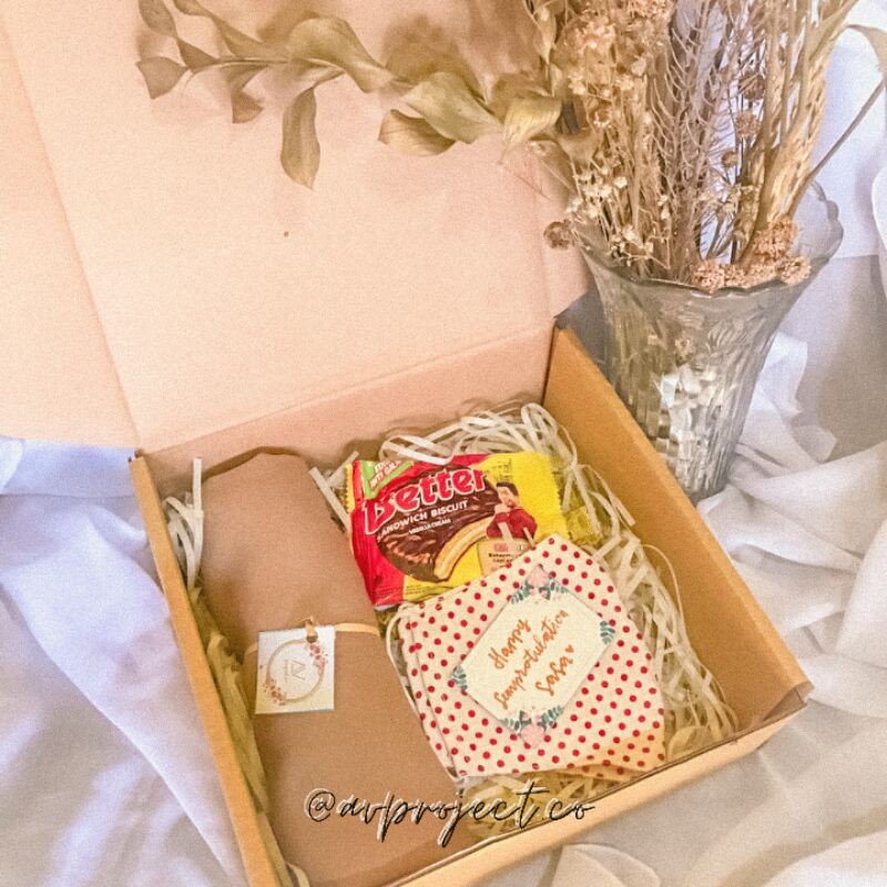 

HIJAB GIFT BOX - PAKET A