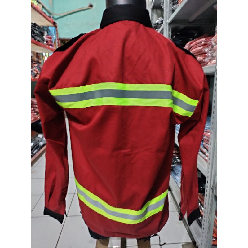 SERAGAM SAFETY HSE KANCING MERAH LIST HITAM ATASAN FREE LOGO K3 BENDERA DAN HSE SCOTLIGT 5CM HIJAU