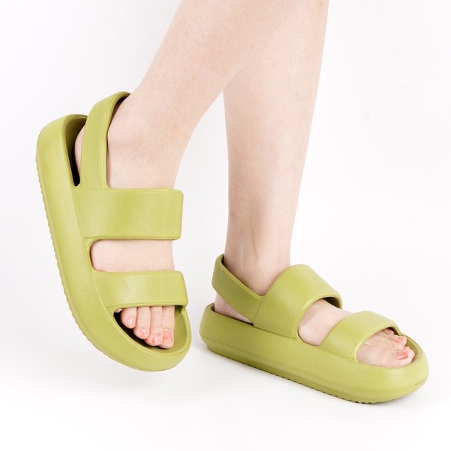 Sepatu Sandal Gunung Wanita Clay Elastis Wedges Elegant Sendal Wanita Tali Belakang Stiker 3D Sandal Lalisa