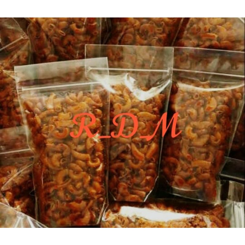 

cemilan pedas instan seblak makaroni gurih keriuk renyah aroma daun jeruk isi 100 grm cemilan has bandung