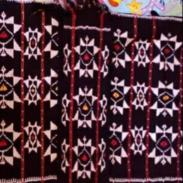 Sarung tenun Rote NTT