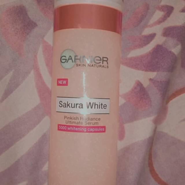 Garnier sakura white