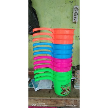 GAYUNG MANDI PLASTIK/GAYUNG MURAH WARNA/GAYUNG AIR WARNA DAN GAMBAR