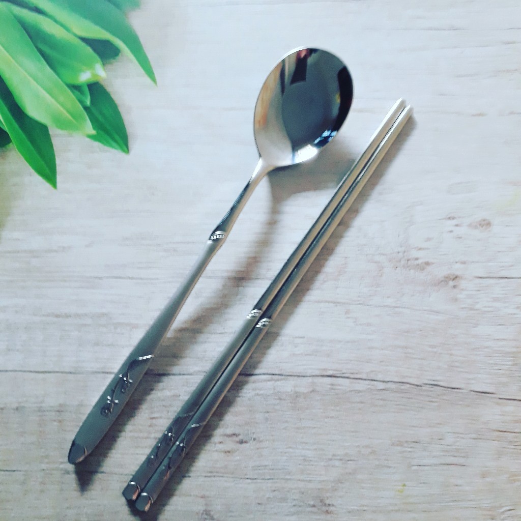 Sujeo Sendok Sumpit Korea Stainless Steel Motif Bunga (sendok + Sumpit) Korea