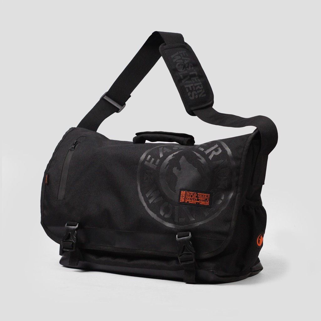 Eastern Wolves - Pocta Messenger Bag