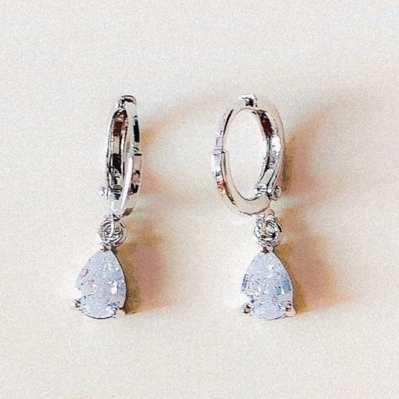 Anting Wanita Tetes Liontin Putih Silver Xuping