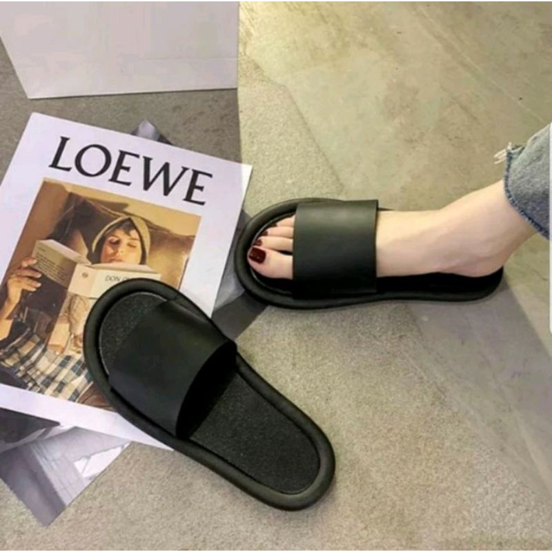 SANDAL KOKOP SLOP PRES HITAM POLOS