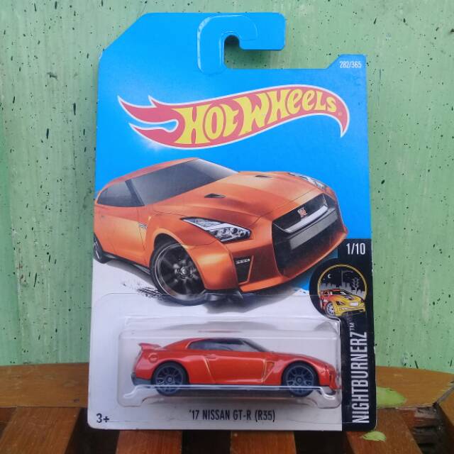 Hot Wheels 17 Nissan GTR R35