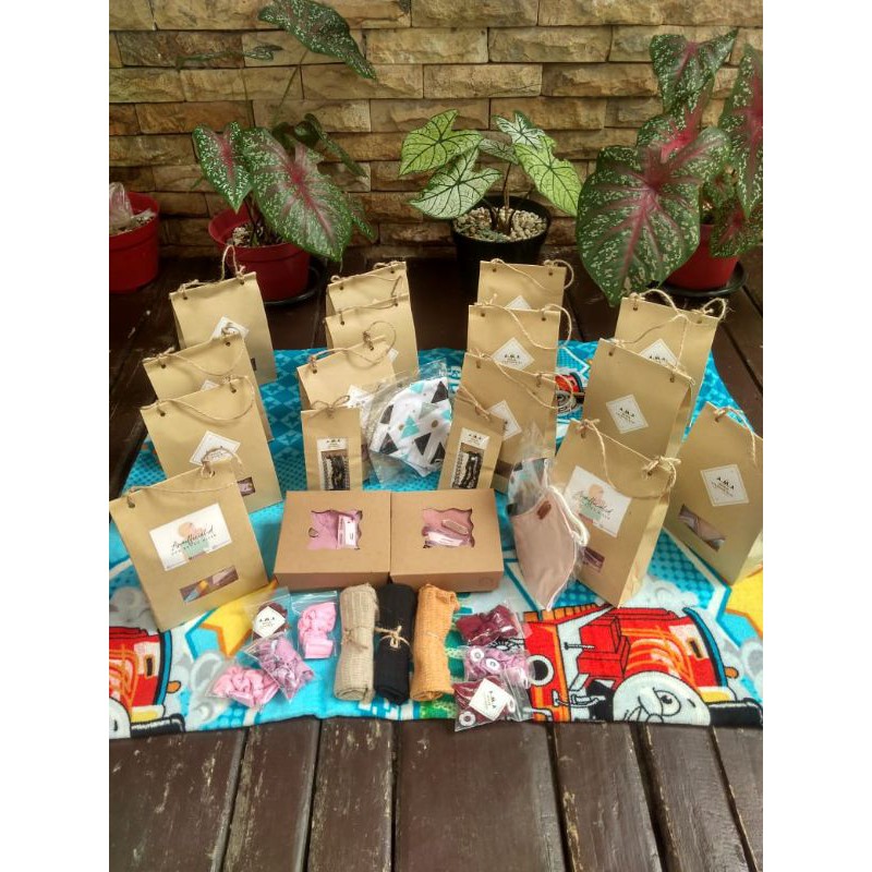 

Hampers Kado Single