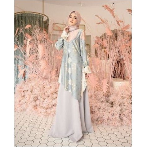 RAFFLESIA BLOUSE CUPCAKES  WEARING KLAMBY