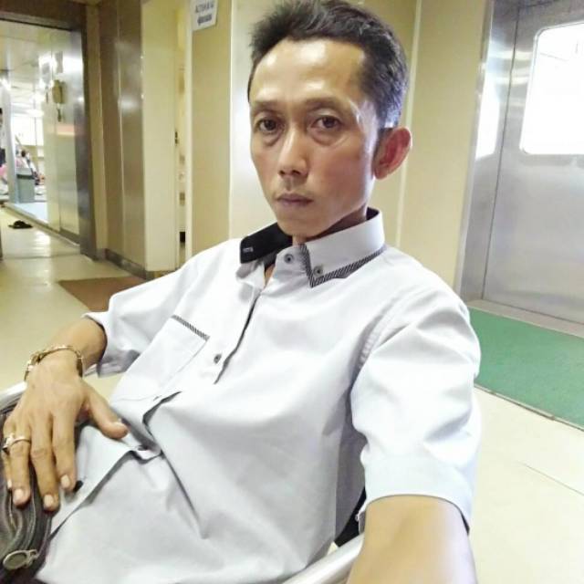 ronieee01_