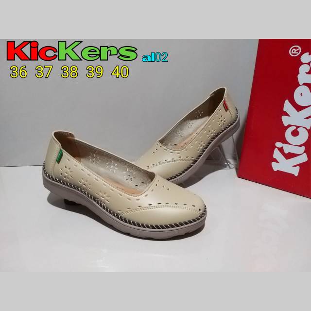 SEPATU SANDAL KICKERS