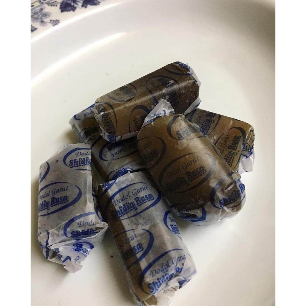 

500 gr dodol cemilan manis / cemilan tradisional / jajanan pasar / street food / asli garut