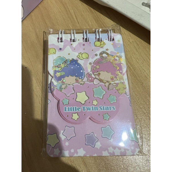 

notebook A7 little twin star free pulpen