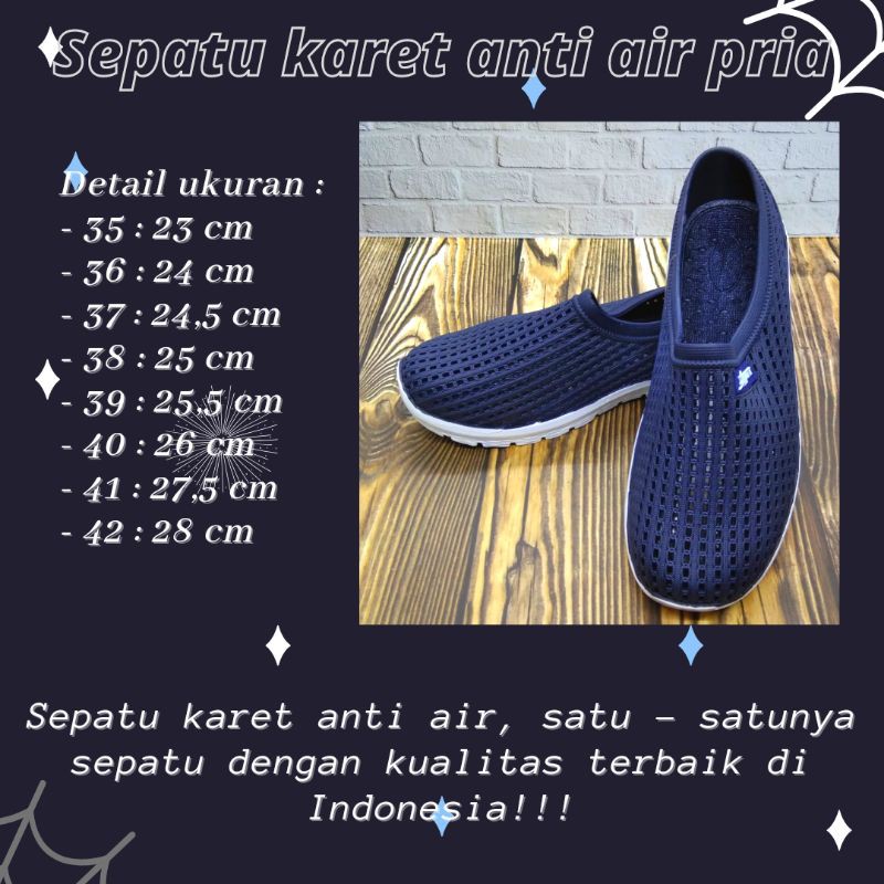 Sepatu karet anti air pria