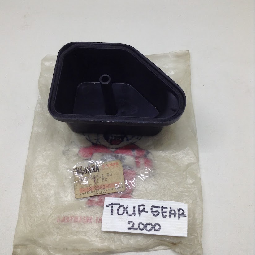 TUTUP COVER RUMAH BOX FILTER YAMAHA RX 100 ORIGINAL NOS JAPAN 1V1-14412-00