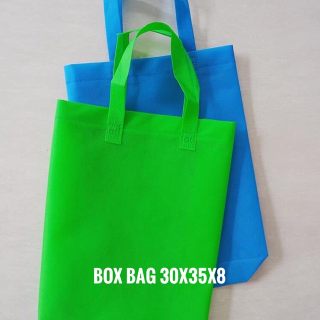 

GOODIE BAG BOX BAG 30x35x8 (tas souvenir promosi pameran spunbond)