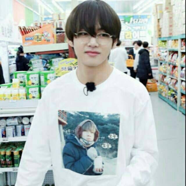 KAOS V BTS RUN / KAOS TAEHYUNG BTS RUN  LENGAN PENDEK /TSHIRT BTS RUN V TAEHYUNG