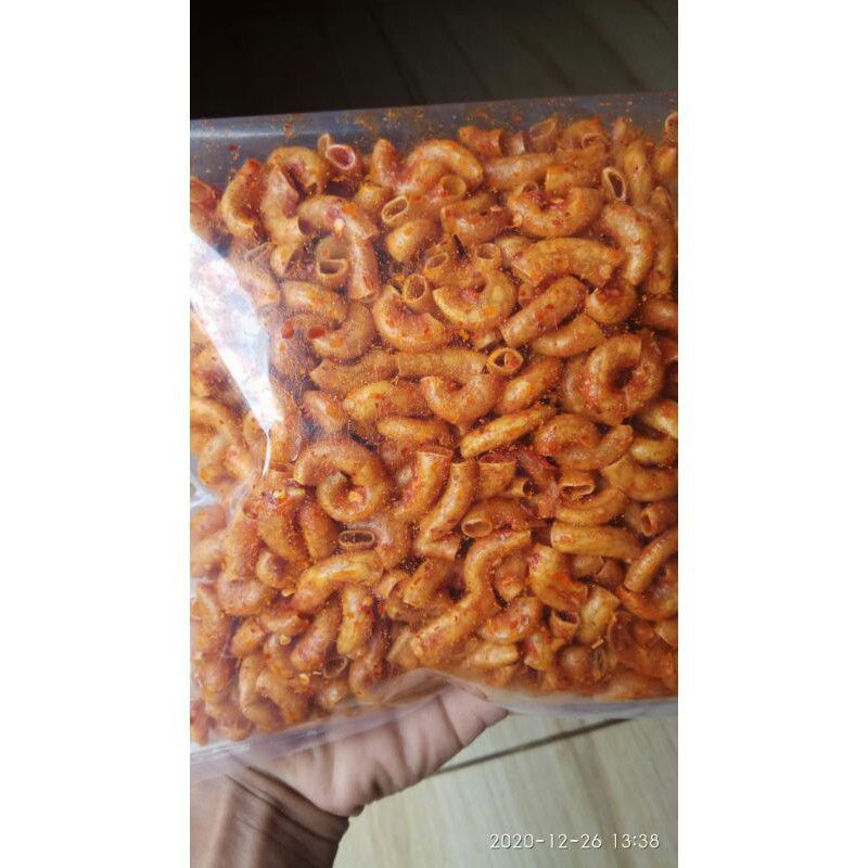 Makaroni  keriuk bantet Extra pedas daun jeruk isi 250gram/1/4 kg