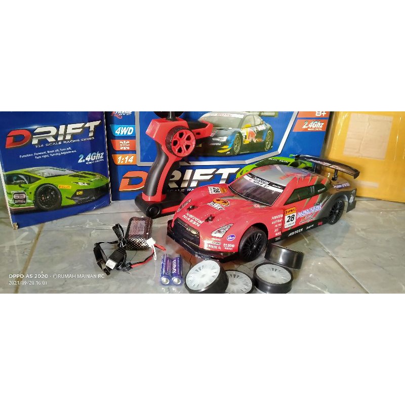 mobil RC Drive besar