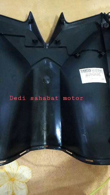 Legshield tengah Vario tecno 125