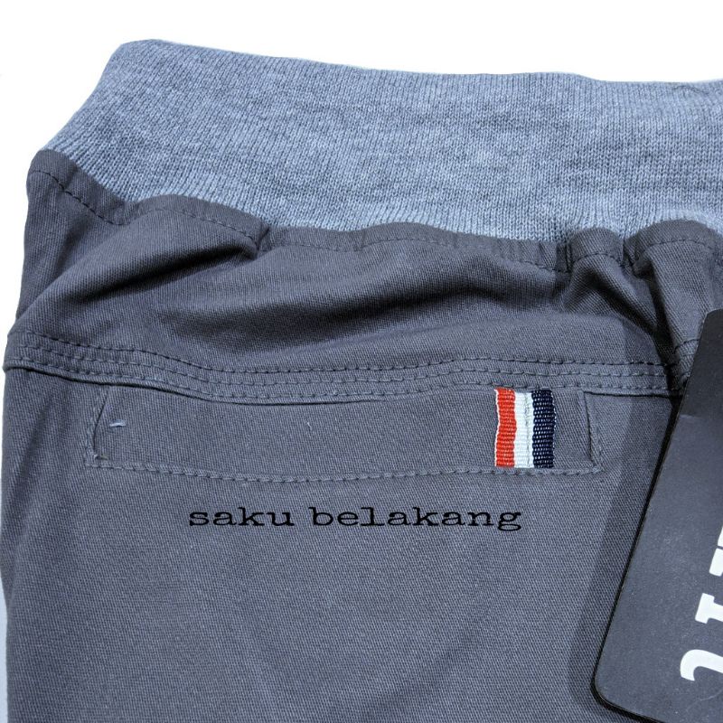 CHINOS PENDEK PRIA RKM POLOS