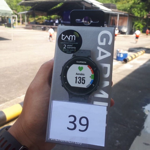 GARMIN FORERUNNER 235 BLACK/GRAY ORI