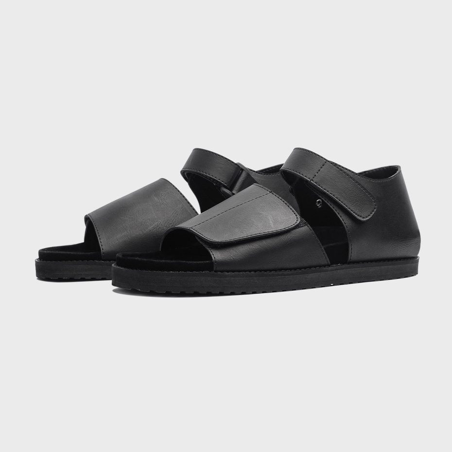 Rorin Black | Sendal Casual Hitam Original Kasual Chunky Pria Cowok Sandal | FORIND x Giant Flames