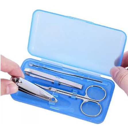 Manicure Pedicure Set 7 in1 Alat Perawatan Kuku Gunting Kuku Set Polos Model Dompet / Gunting Kuku 7IN1 / 4IN1