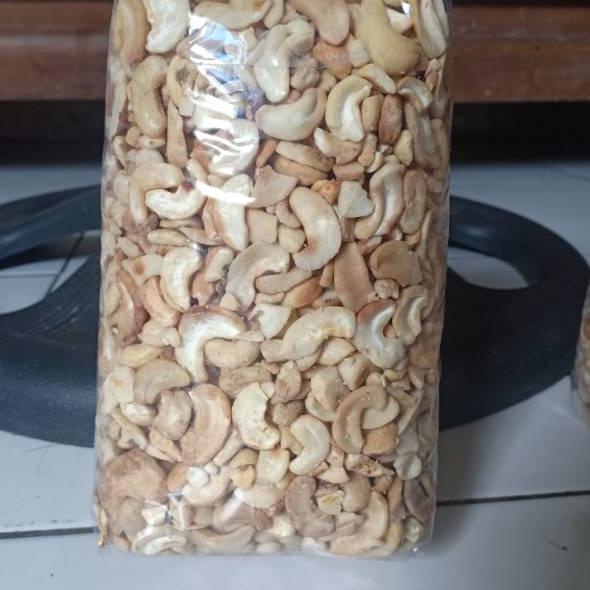 

U-UIY} ✓} // Kacang mede pecah murah 1kg Mentah viral}